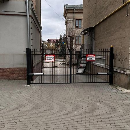 Ferienwohnung Smolynja Stail Ternopil Exterior foto